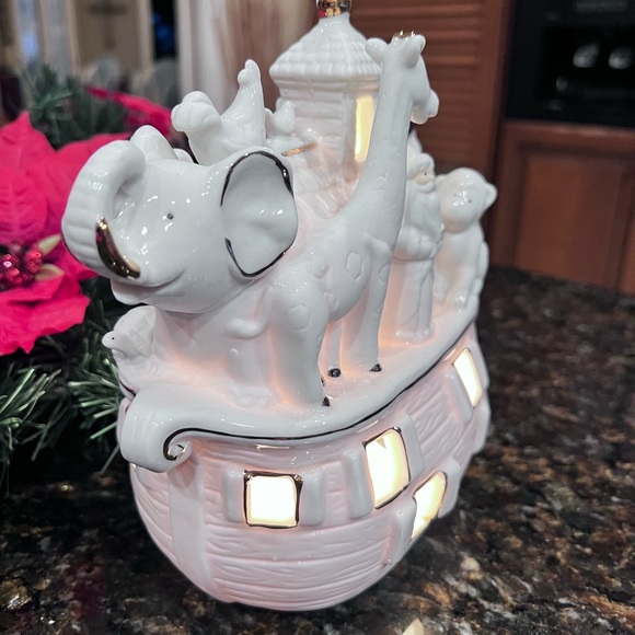 Vintage Noah's Ark Ceramic Ivory Bisque Accent Light - Picture 5 of 12